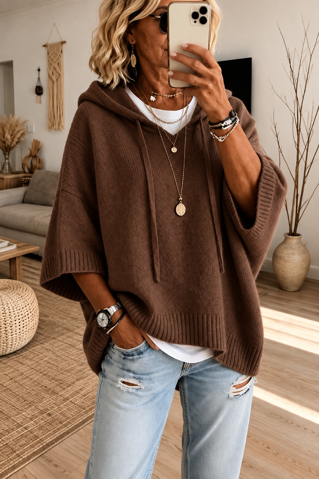 Louise Bruine Poncho Trui
